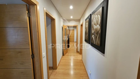 Apartamento T4 para Venda em Portimão