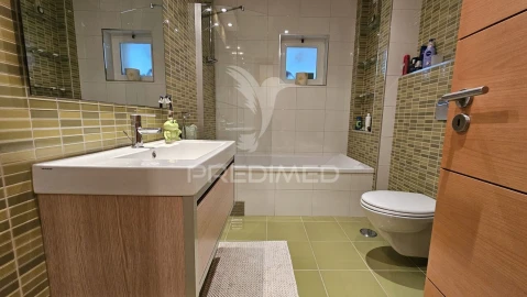 Apartamento T4 para Venda em Portimão