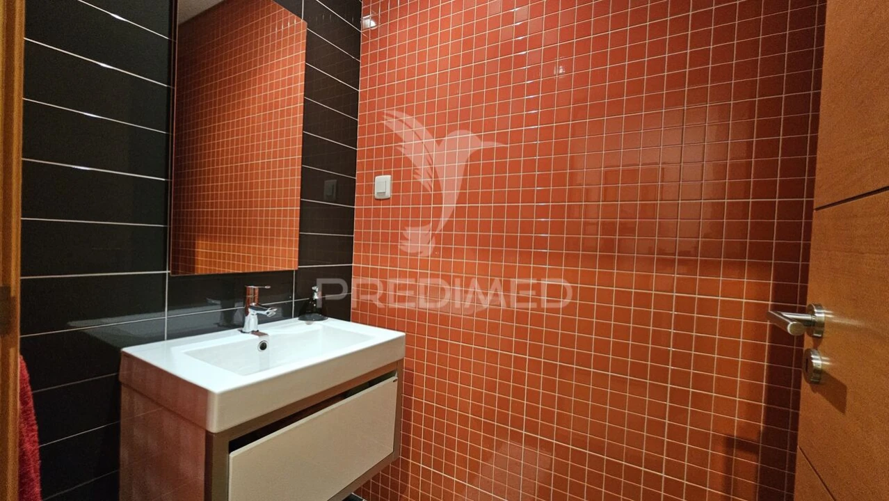 Apartamento T4 para Venda em Portimão Foto 21