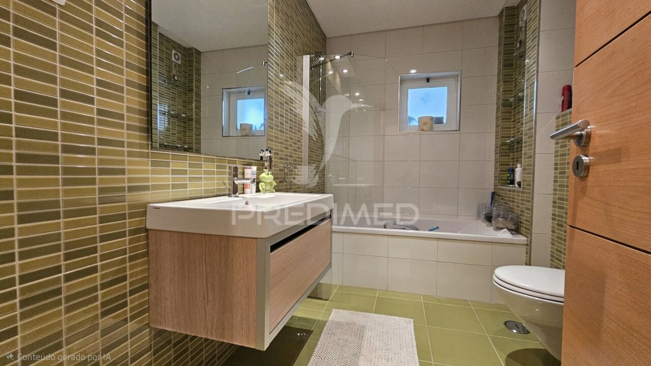 Apartamento T4 para Venda em Portimão Foto 25