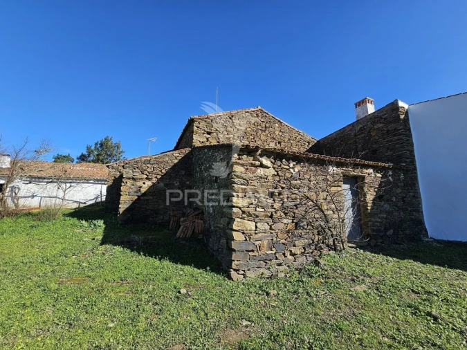 Quinta T2 para Venda em Ourique