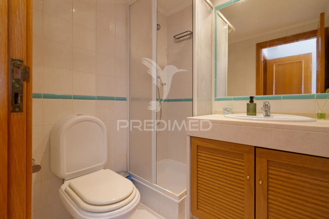 Apartamento T2 para Venda em Corroios Foto 17