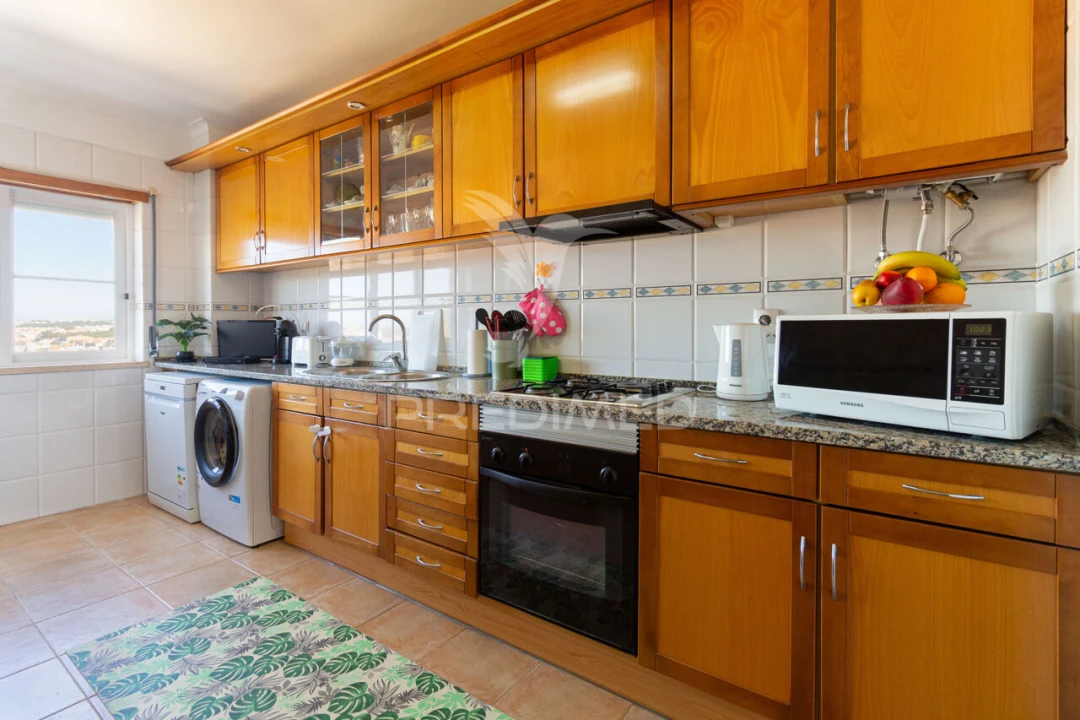 Apartamento T2 para Venda em Corroios Foto 13