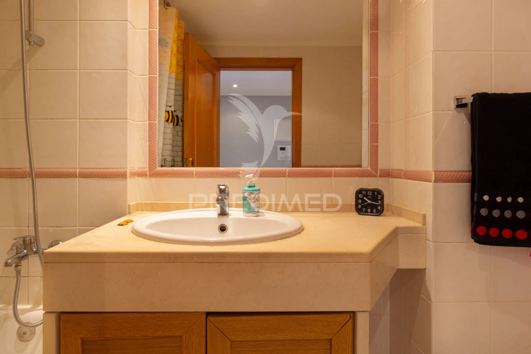 Apartamento T2 para Venda em Corroios Foto 18