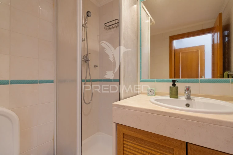 Apartamento T2 para Venda em Corroios Foto 21