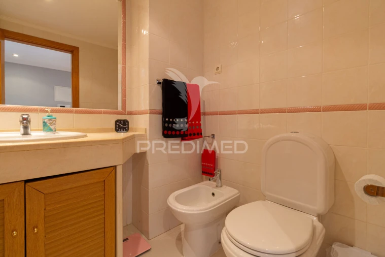 Apartamento T2 para Venda em Corroios Foto 19