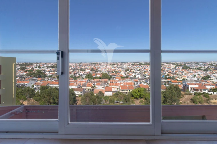 Apartamento T2 para Venda em Corroios Foto 28