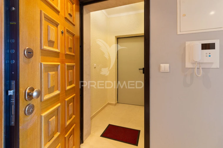 Apartamento T2 para Venda em Corroios Foto 24