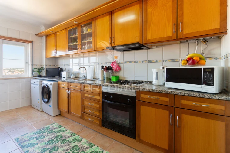 Apartamento T2 para Venda em Corroios Foto 13