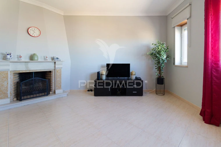 Apartamento T2 para Venda em Corroios Foto 3