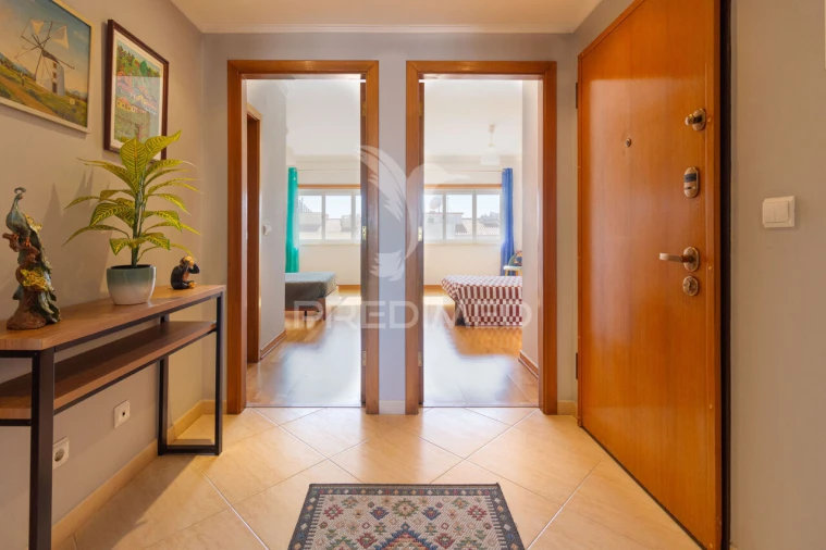 Apartamento T2 para Venda em Corroios Foto 5