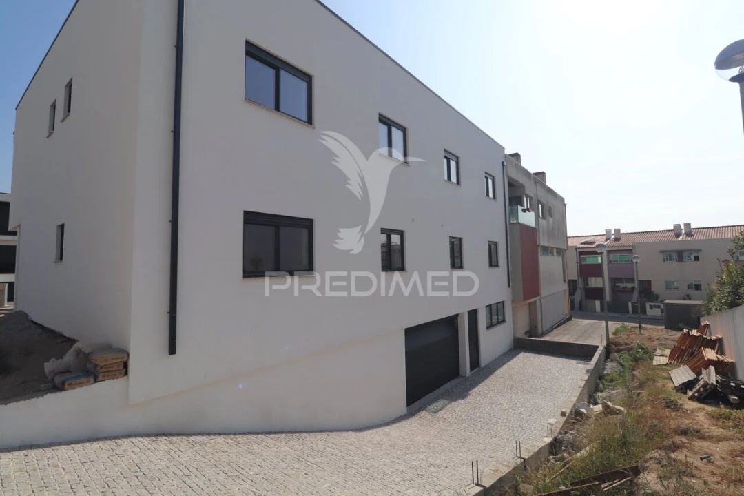Apartamento T3 para Venda em Soutelo Foto 10