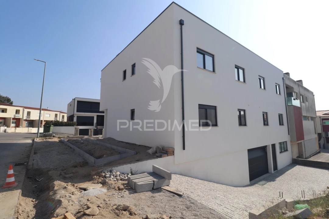 Apartamento T3 para Venda em Soutelo Foto 5