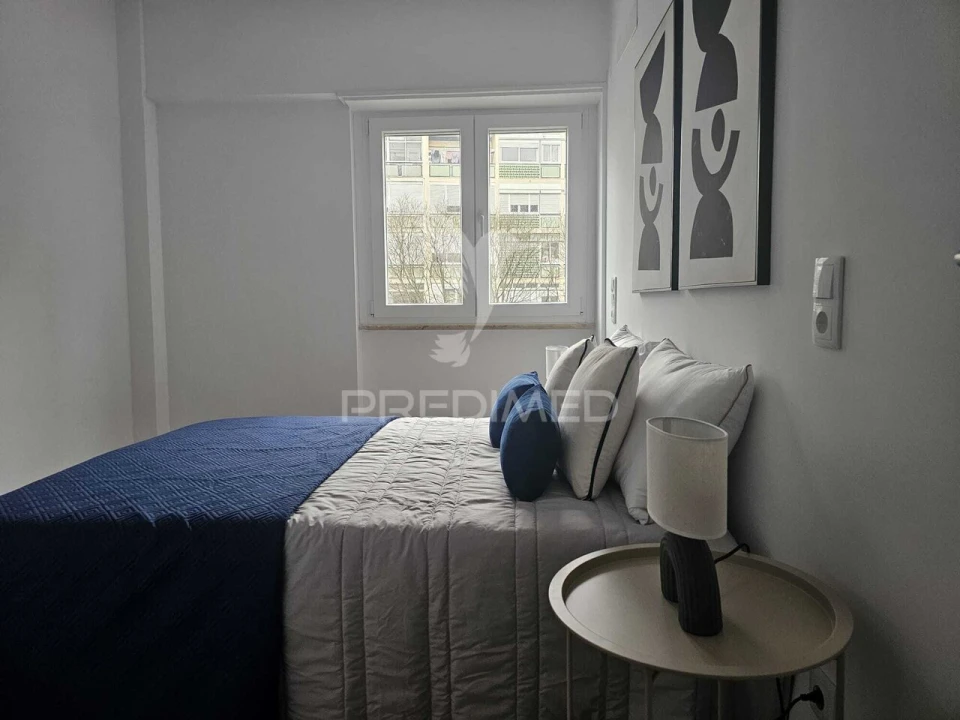 Apartamento T3 para Venda em Benfica Foto 1