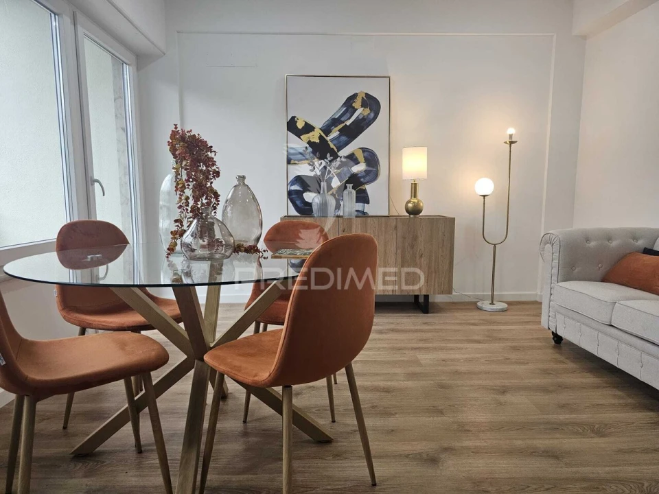 Apartamento T3 para Venda em Benfica Foto 5