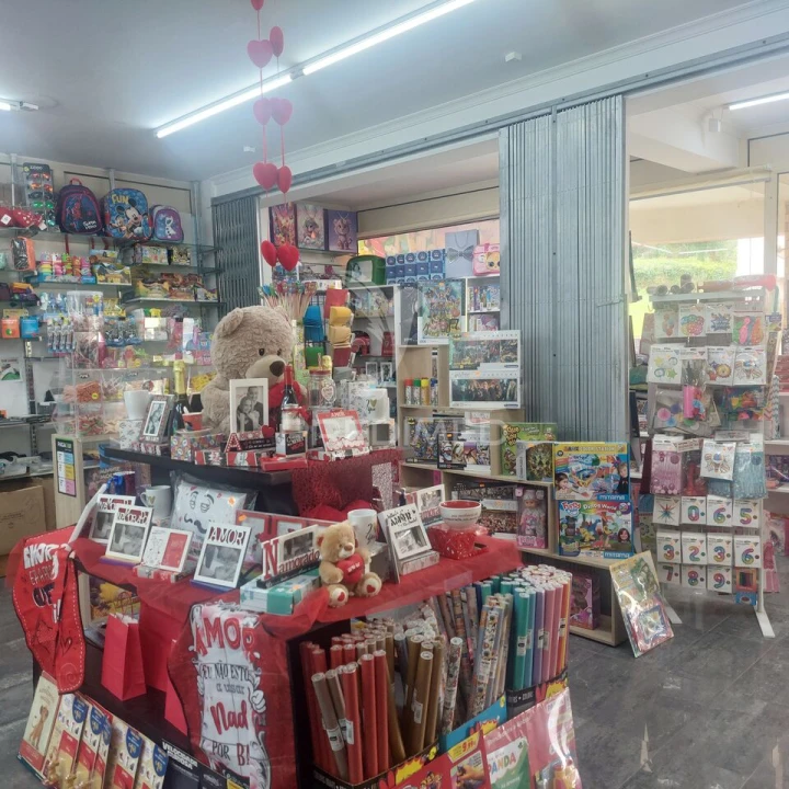 Loja para Trespasse em Vilar de Andorinho Foto 1