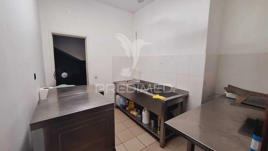 Loja para Venda em Albufeira e Olhos de Água Foto 7