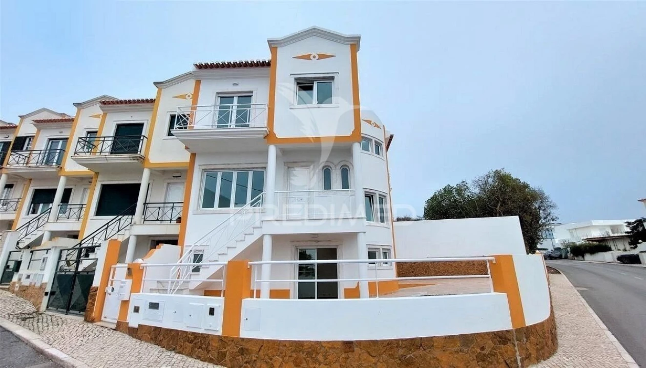 Moradia T3 para Venda em Ericeira Foto 1