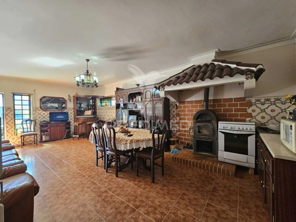 Moradia T3 para Venda em Nossa Senhora do Pranto Foto 2