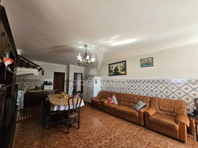 Moradia T3 para Venda em Nossa Senhora do Pranto