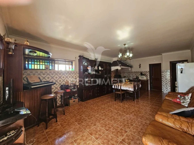 Moradia T3 para Venda em Nossa Senhora do Pranto Foto 3