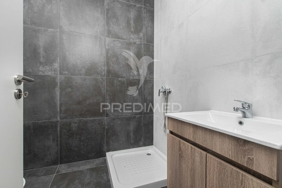 Apartamento T2 para Venda em Azambuja Foto 15