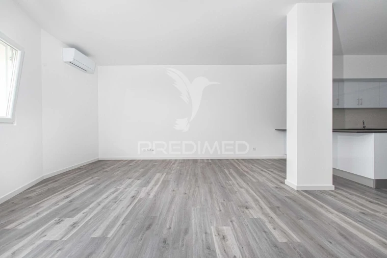 Apartamento T2 para Venda em Azambuja Foto 4