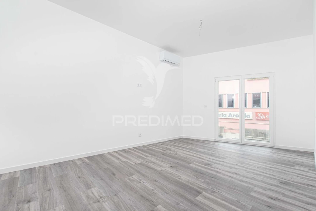 Apartamento T2 para Venda em Azambuja Foto 9