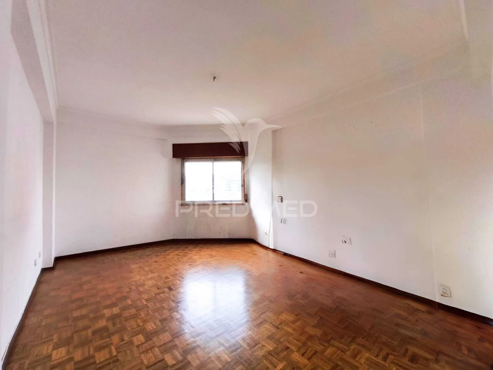 Apartamento T3 para Venda em Mina de Água Foto 10