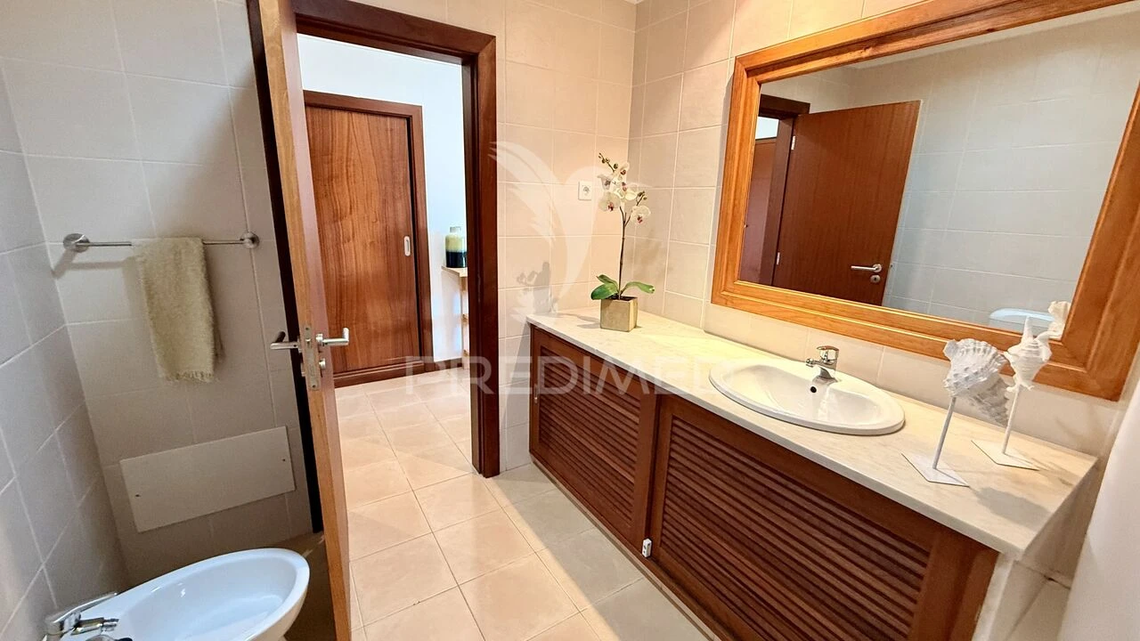 Apartamento T1 para Venda em Guia Foto 21