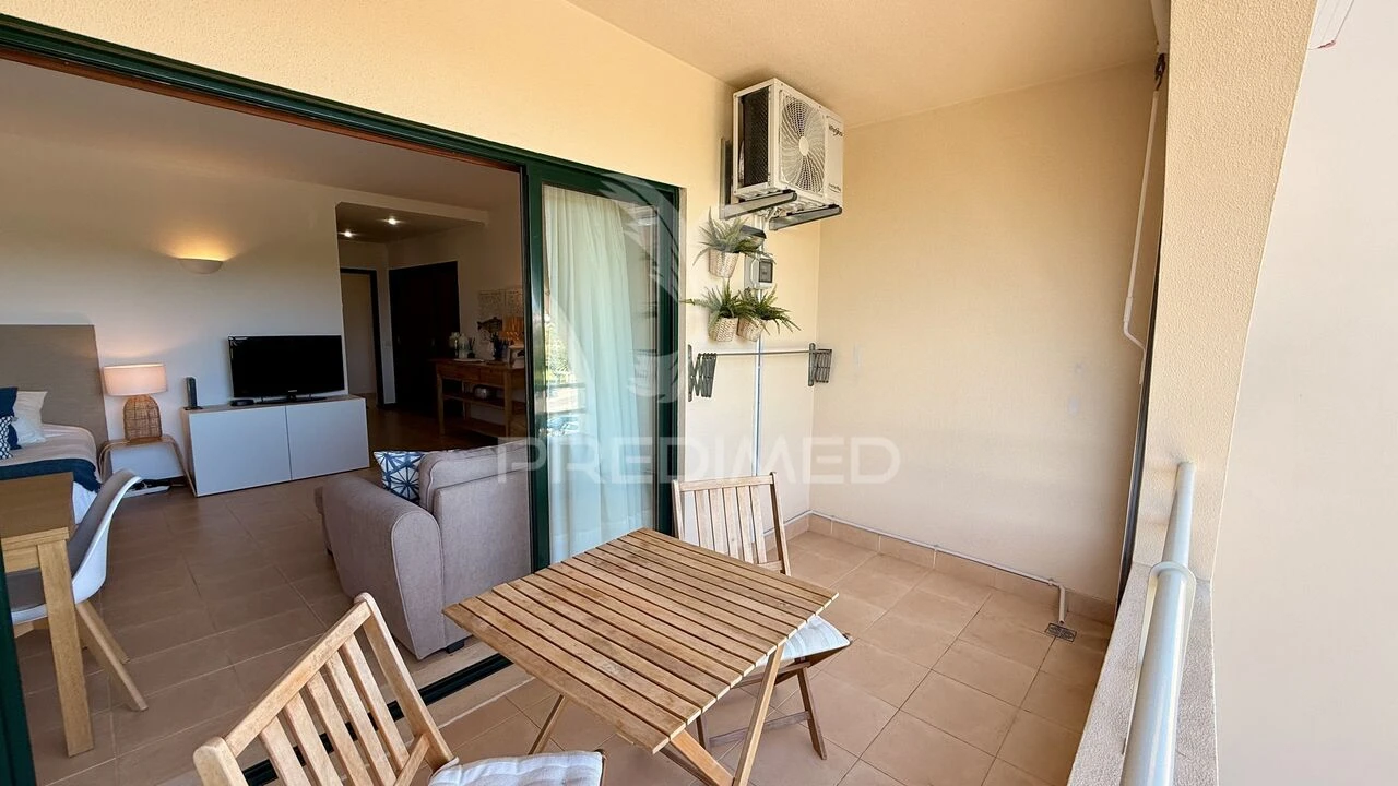 Apartamento T1 para Venda em Guia Foto 9