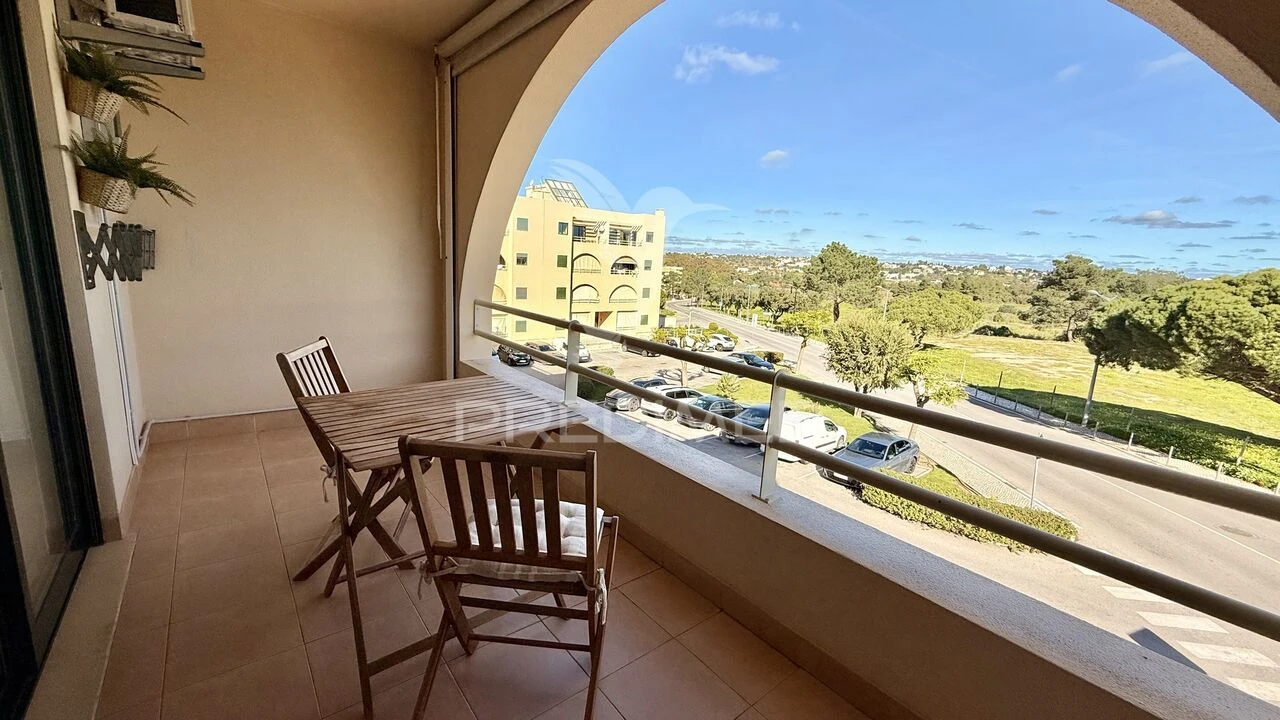 Apartamento T1 para Venda em Guia Foto 5