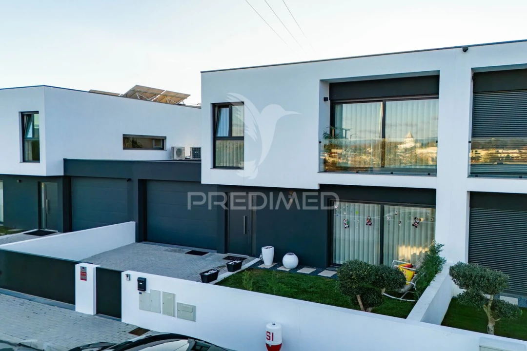 Moradia T3 para Venda em Turiz Foto 15