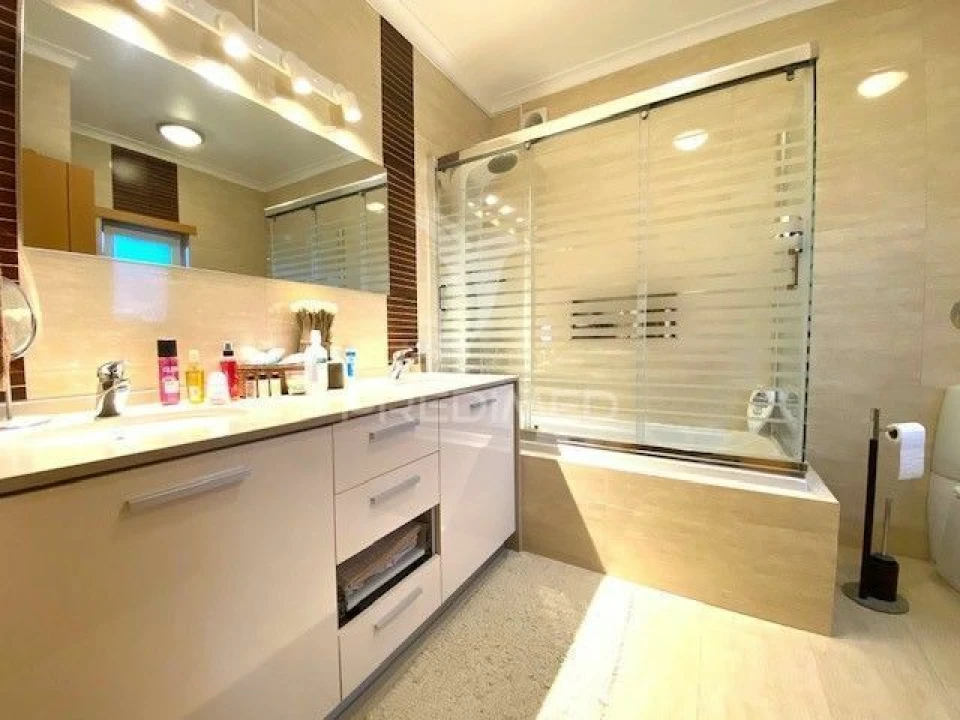 Moradia T4 para Venda em Santa Iria de Azoia, São João da Talha e Bobadela Foto 12