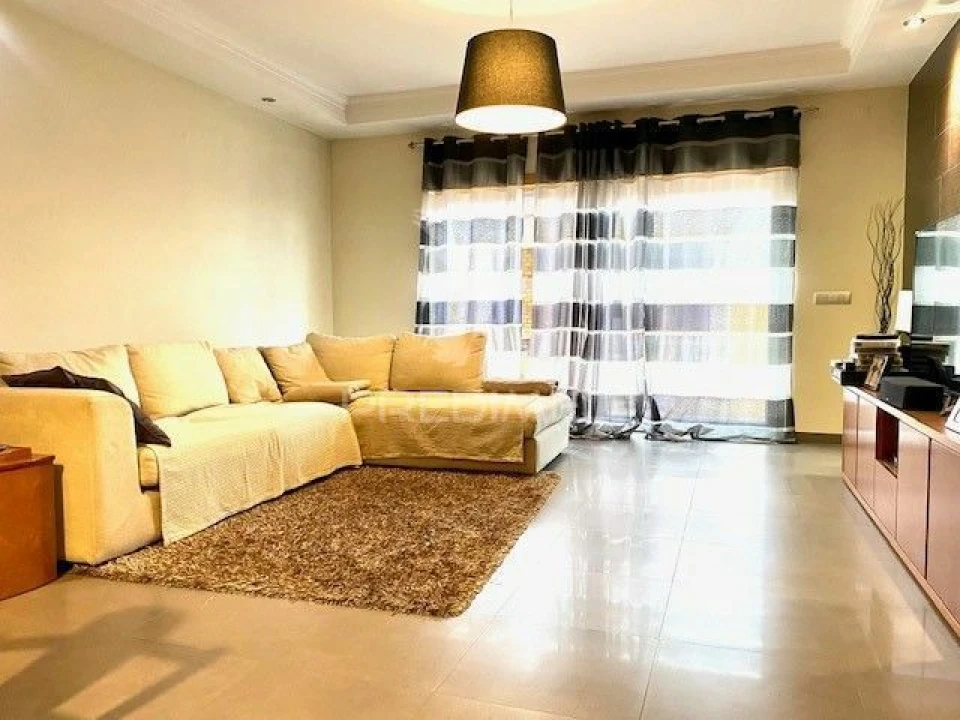 Moradia T4 para Venda em Santa Iria de Azoia, São João da Talha e Bobadela Foto 3