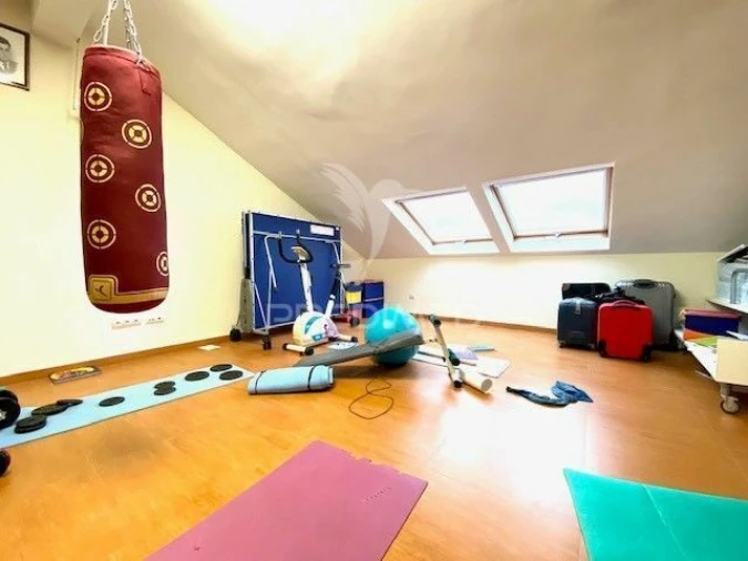 Moradia T4 para Venda em Santa Iria de Azoia, São João da Talha e Bobadela Foto 16