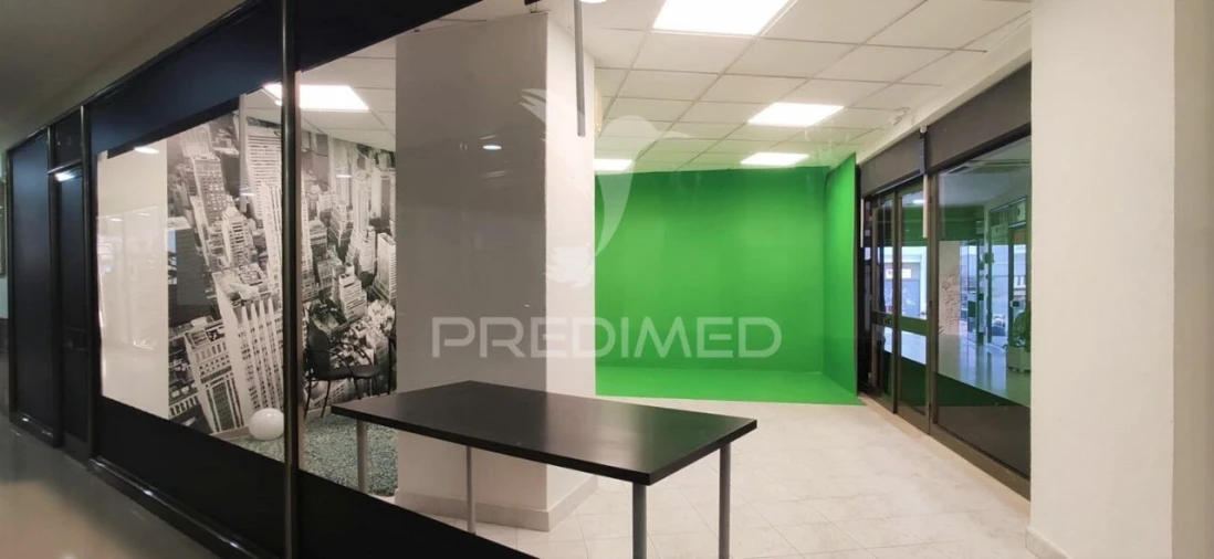 Loja para Venda em Alverca do Ribatejo e Sobralinho Foto 3