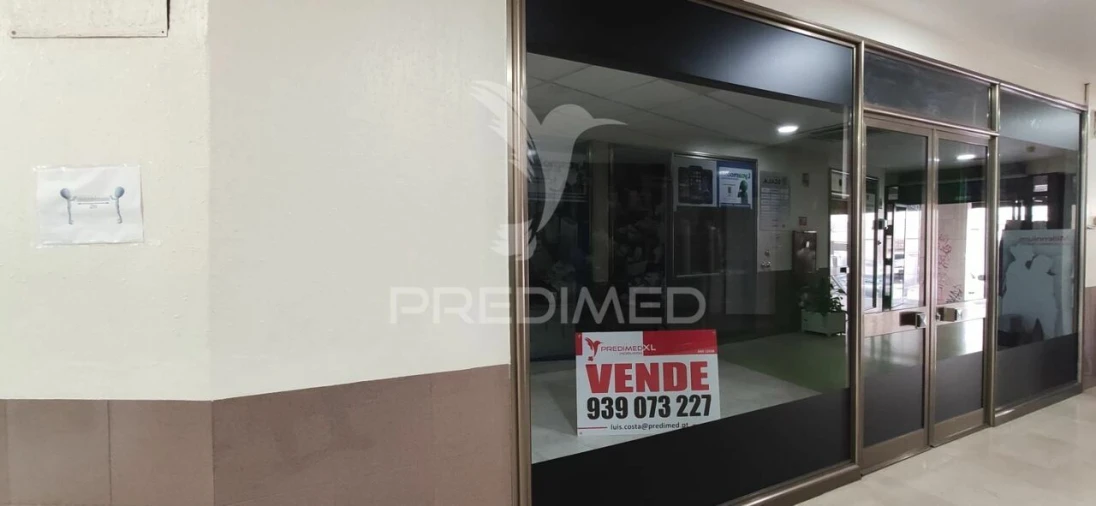 Loja para Venda em Alverca do Ribatejo e Sobralinho Foto 12