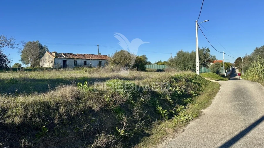 Moradia T2 para Venda em Povoa da Isenta Foto 4