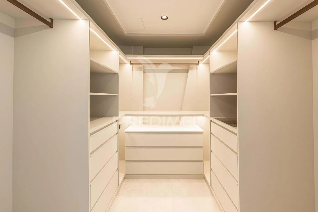 Moradia T4 para Venda em Funchal (Santa Maria Maior) Foto 17