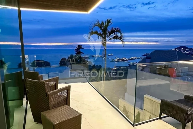 Moradia T4 para Venda em Funchal (Santa Maria Maior) Foto 5