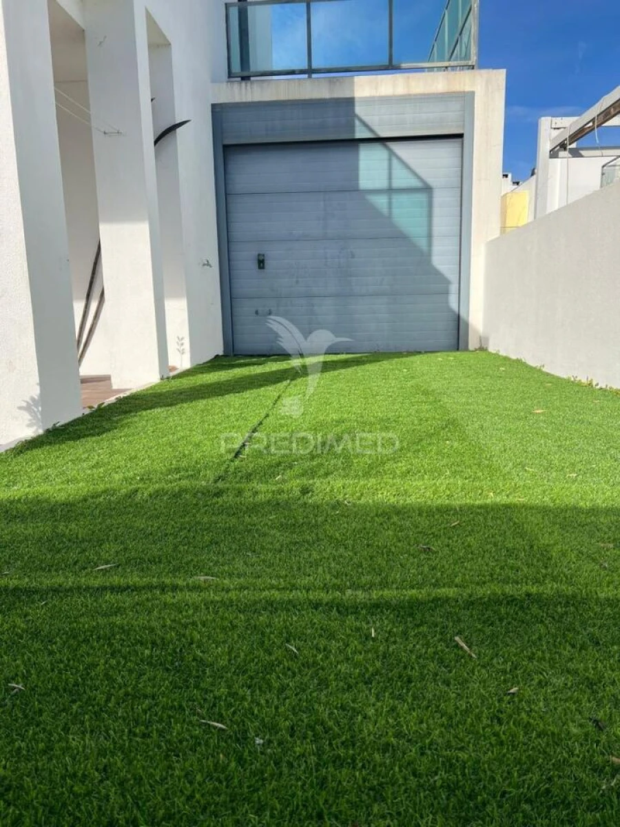 Moradia T4 para Venda em Santo Antonio da Charneca Foto 22