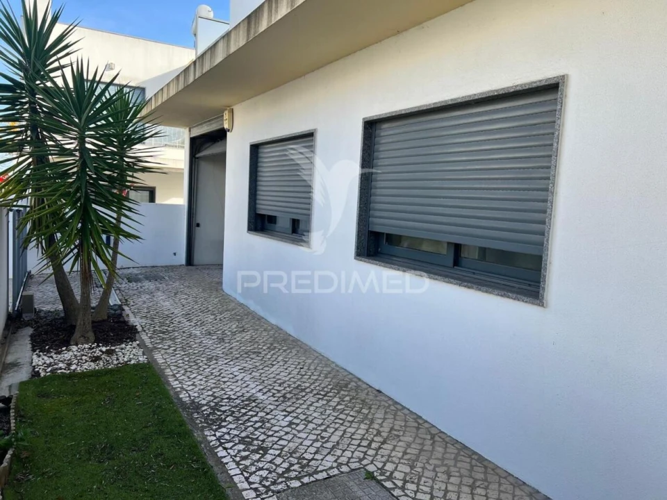 Moradia T4 para Venda em Santo Antonio da Charneca Foto 18