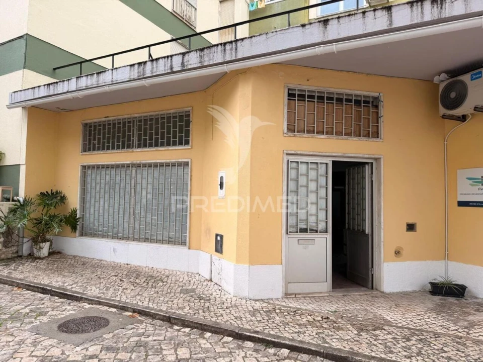 Loja para Venda em União das Freguesias de Setúbal Foto 1