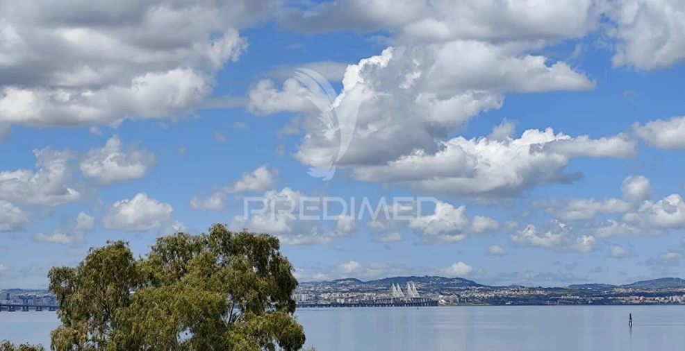 Apartamento T4 para Venda em Alcochete Foto 2