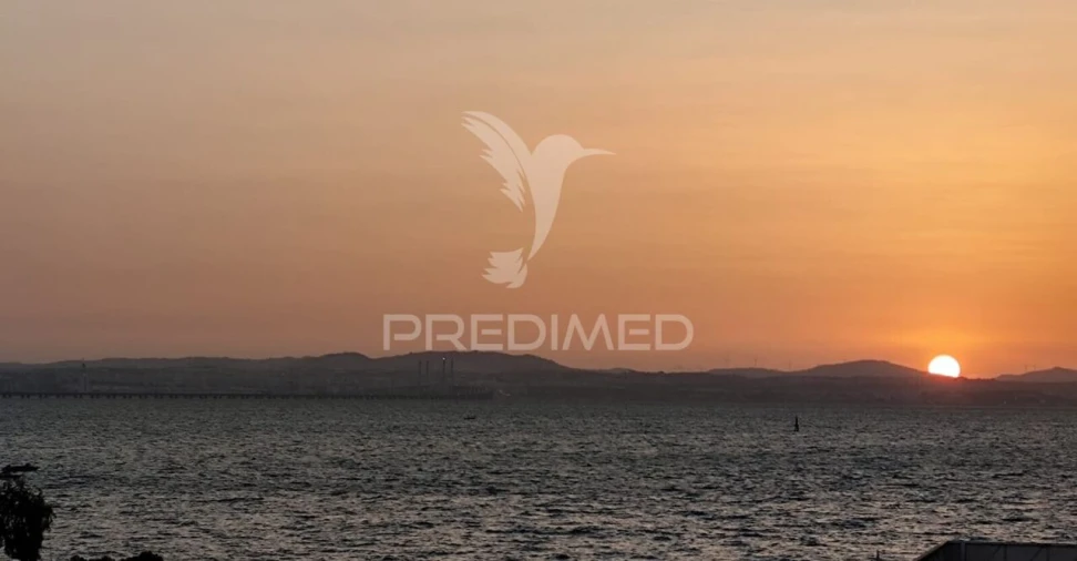 Apartamento T4 para Venda em Alcochete Foto 5