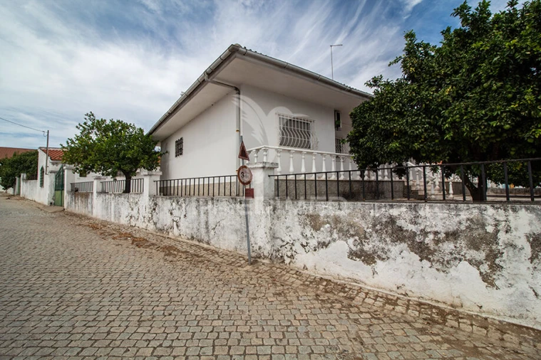 Moradia T4 para Venda em Vimieiro Foto 32