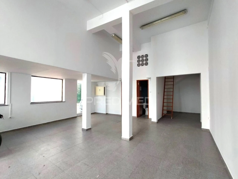 Loja para Venda em Alvor Foto 4