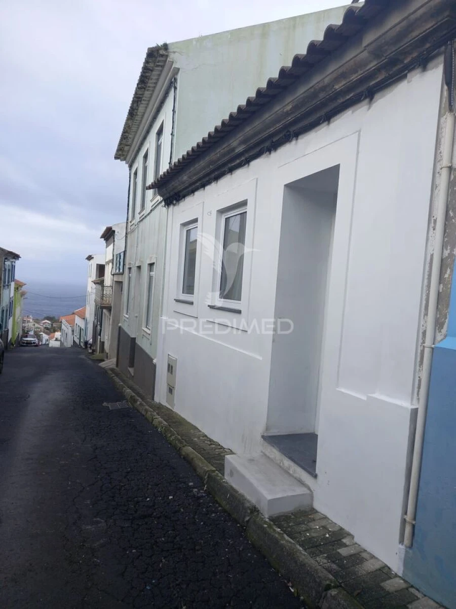 Moradia T2 para Venda em Ribeirinha Foto 2