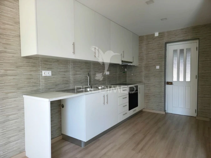 Moradia T3 para Venda em Nossa Senhora do Pópulo, Coto e São Gregório Foto 3